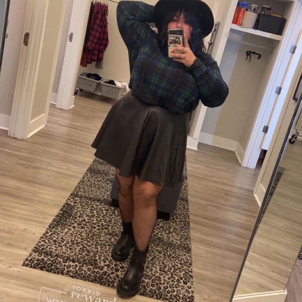 Meet your Posher, Shania